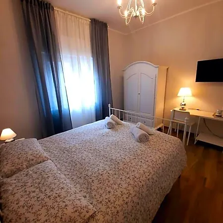 ベッド・アンド・ブレックファスト Casa Pasteur A Due Passi Da Ostuni